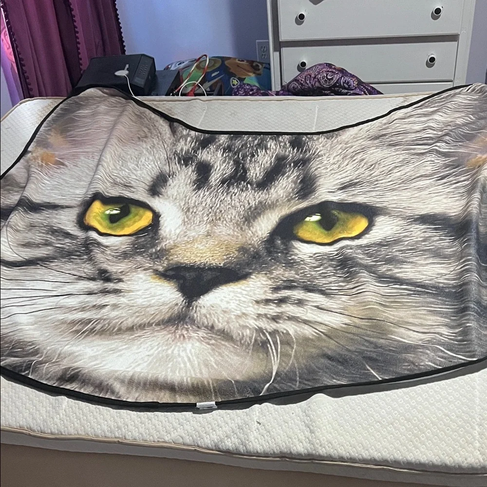 Gray Cat Face Blanket